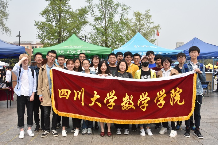 工作人员合照.jpg